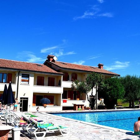 Residenza Benini Aparthotel Bardolino Bagian luar foto