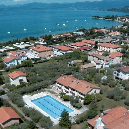 Residenza Benini Aparthotel Bardolino Bagian luar foto