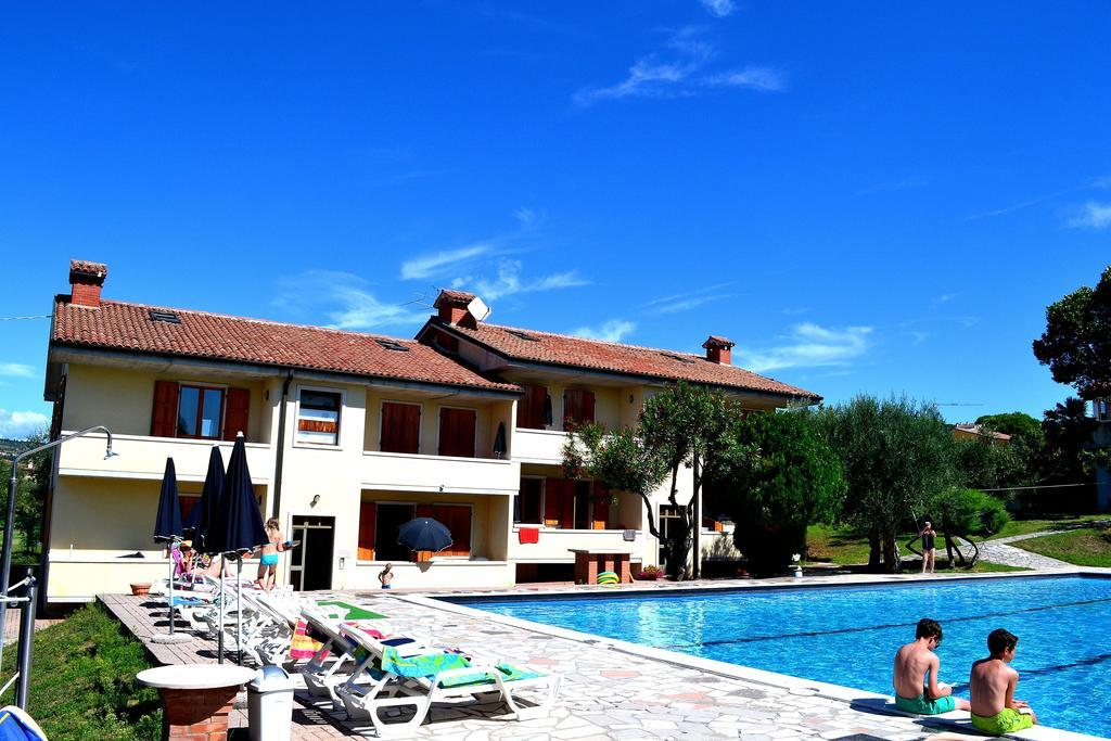 Residenza Benini Aparthotel Bardolino Bagian luar foto