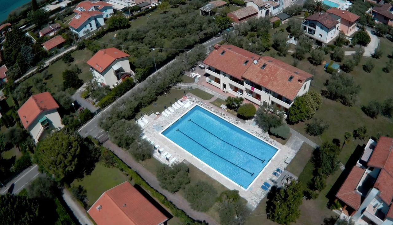 Residenza Benini Aparthotel Bardolino Bagian luar foto